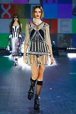 ドルチェ＆ガッバーナ 21年秋冬ウィメンズコレクション - 未来への好奇心、リアルとデジタルの往来｜写真119