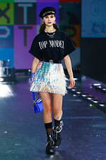 ドルチェ＆ガッバーナ 21年秋冬ウィメンズコレクション - 未来への好奇心、リアルとデジタルの往来｜写真121