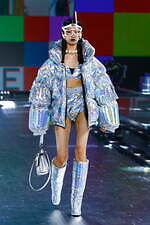 ドルチェ＆ガッバーナ 21年秋冬ウィメンズコレクション - 未来への好奇心、リアルとデジタルの往来｜写真124