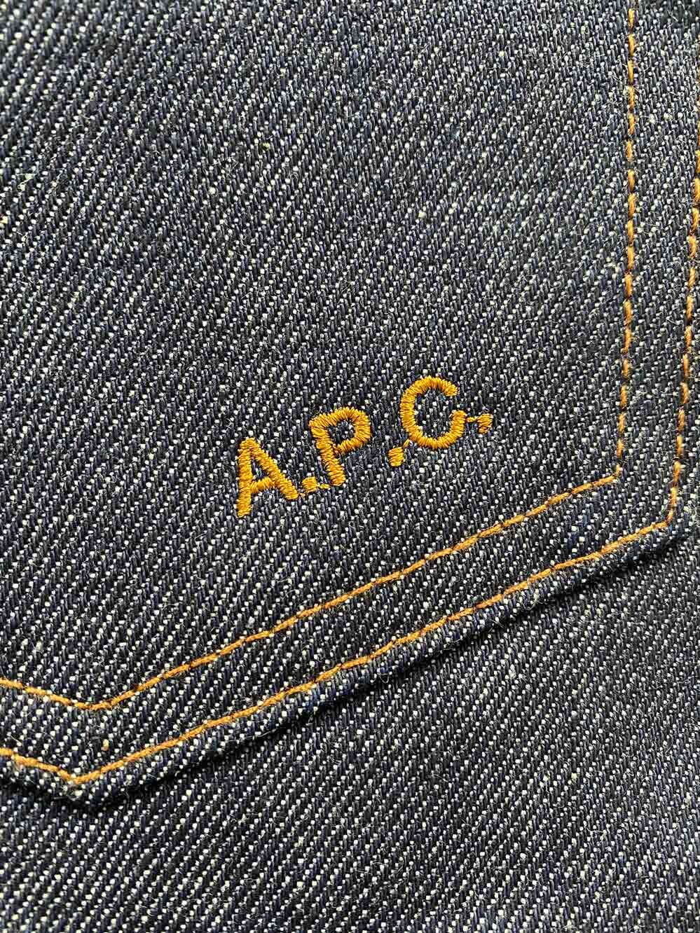 アー・ペー・セー(A.P.C.) デニムの刺繍カスタマイズ｜写真2