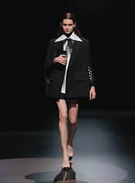 ヴァレンティノ 2021年秋冬ウィメンズコレクション - 裂け目──ドラマティックなコントラスト｜写真2