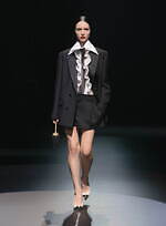 ヴァレンティノ 2021年秋冬ウィメンズコレクション - 裂け目──ドラマティックなコントラスト｜写真15