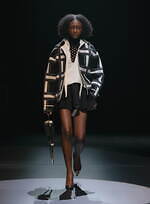 ヴァレンティノ 2021年秋冬ウィメンズコレクション - 裂け目──ドラマティックなコントラスト｜写真16