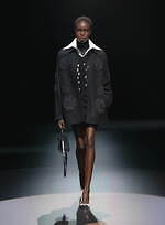 ヴァレンティノ 2021年秋冬ウィメンズコレクション - 裂け目──ドラマティックなコントラスト｜写真30