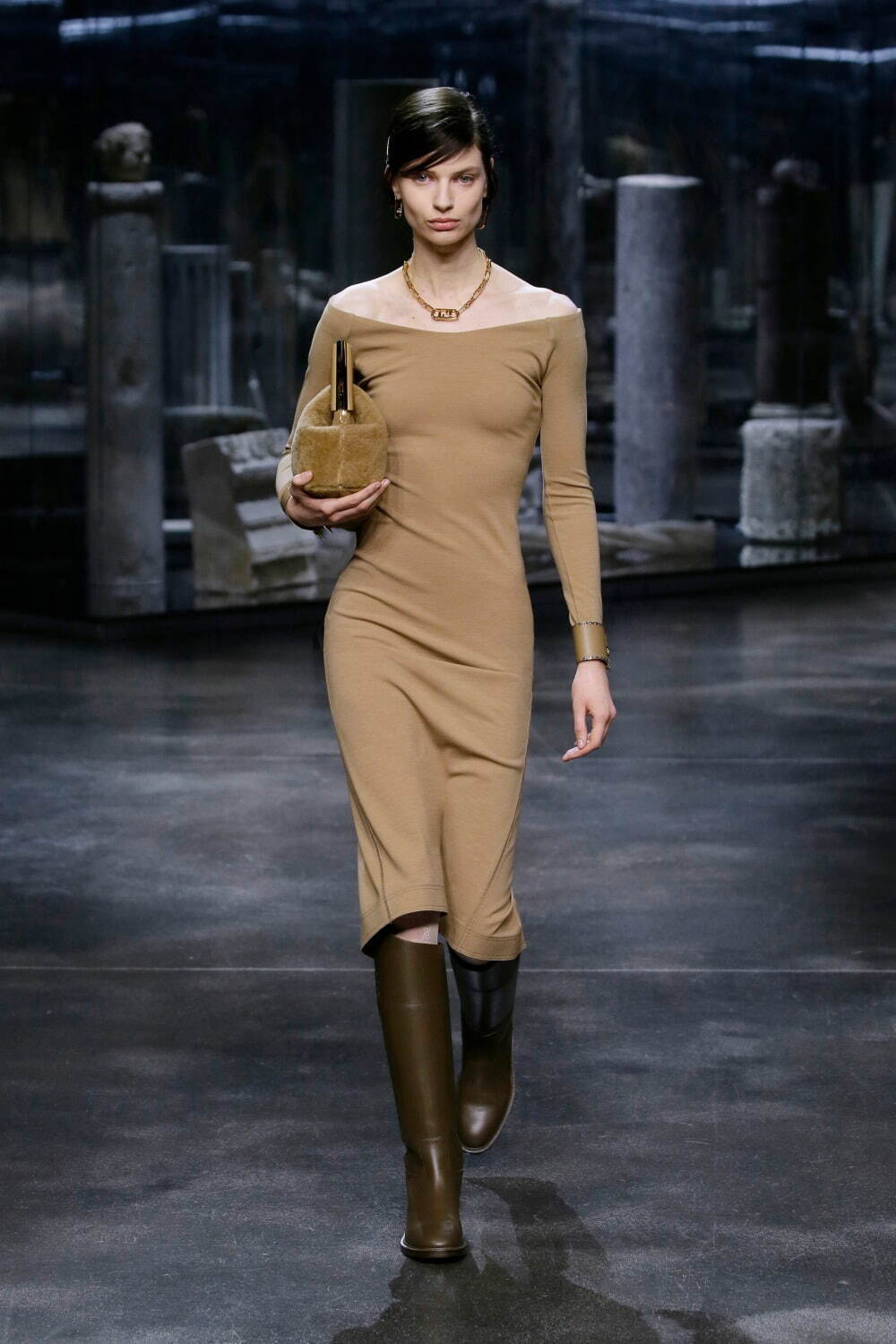 フェンディ(FENDI) 2021-22年秋冬ウィメンズコレクション