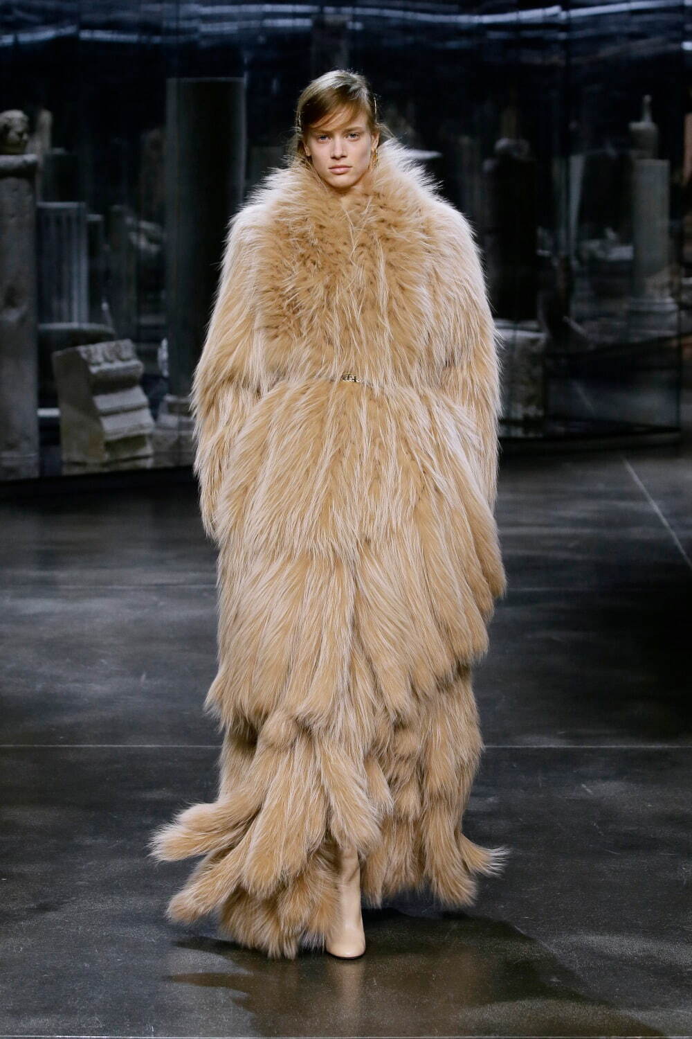 フェンディ(FENDI) 2021-22年秋冬ウィメンズコレクション フェンディ(FENDI) 2021-22年秋冬ウィメンズコレクション