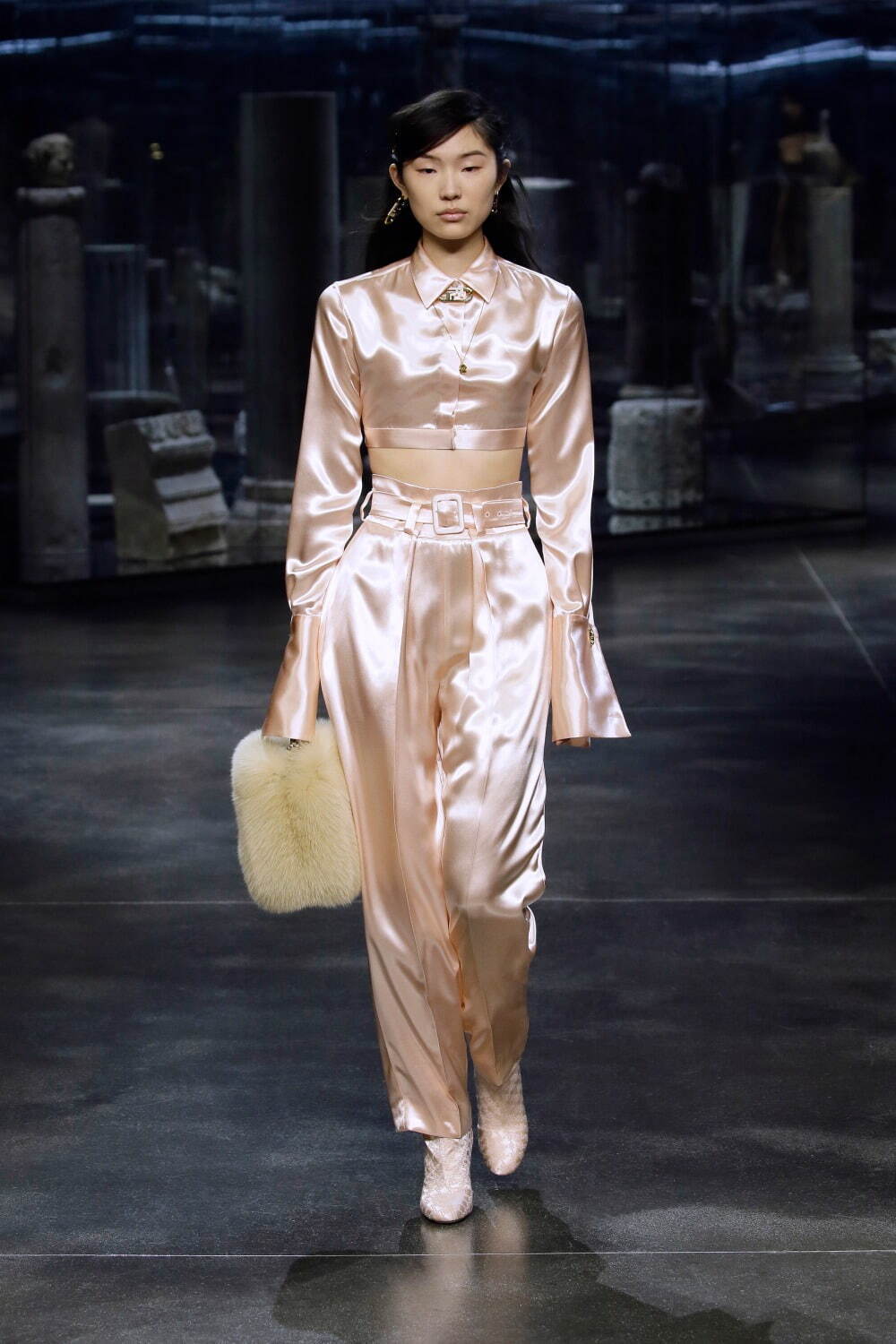 フェンディ(FENDI) 2021-22年秋冬ウィメンズコレクション フェンディ(FENDI) 2021-22年秋冬ウィメンズコレクション