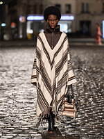 クロエ 2021年秋冬コレクション - ガブリエラ・ハーストによる初シーズン｜写真1