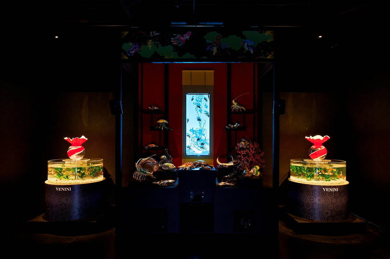 アートアクアリウム美術館“桜色の空間”で金魚とお花見、春イベント「桜金魚 舞い泳ぐ」日本橋で｜写真1