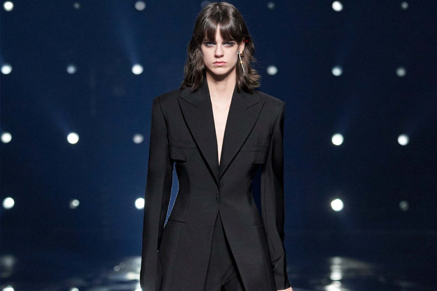 2021-22年秋冬パリコレクション｜ジバンシィ 2021年秋冬ウィメンズコレクション - 対比から生まれる緊張感