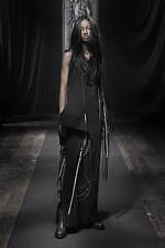 ヨウジヤマモト 2021-22年秋冬ウィメンズコレクション - “未来”とは、今の世界を見据えて｜写真12