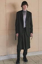 ウジョー 2021-22年秋冬コレクション、“3ピース”で作る新たなセットアップスタイル｜写真17