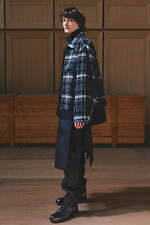 ウジョー 2021-22年秋冬コレクション、“3ピース”で作る新たなセットアップスタイル｜写真31