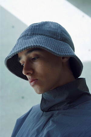 キート(KIIT) 2021-22年秋冬ウィメンズ&メンズコレクション  - 写真20