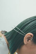 ミューラル“パレットに広がった色彩”モチーフのシャツ＆スモークピンクのスーツなど、名古屋で｜写真4