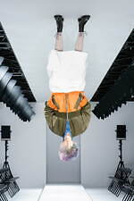 アンリアレイジ 2021年秋冬コレクション - “天と地”がひっくり返ったら？｜写真17