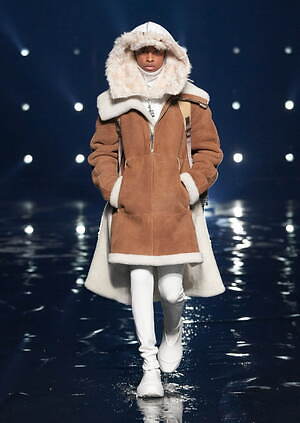 ジバンシィ 2021年秋冬メンズコレクション - ラグジュアリーとリアリティの狭間で｜写真24