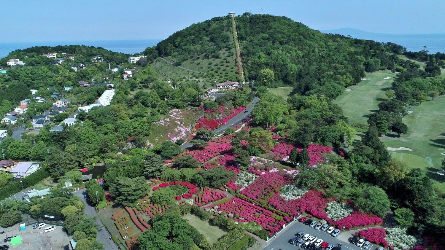 静岡・伊東の観光スポット“小室山”に360°大パノラマの絶景を楽しめる遊歩道＆カフェが誕生｜写真4