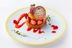 サンリオ「ポムポムプリンカフェ」新作スイーツ、“ヒョウ柄”モチーフのいちごケーキ＆プリンタルト｜写真1
