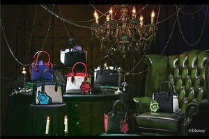 『ディズニー ツイステッドワンダーランド』“寮”イメージのバッグや小物が「＆ シュエット」から登場