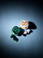 オーディオテクニカ×スタジオ セブンのコラボイヤホン、“CAUTION LOGO”をデザイン｜写真27