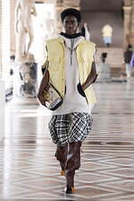 ルイ・ヴィトン 2021年秋冬ウィメンズコレクション - “黄金時代”のロマンを辿って、普遍性と神秘｜写真14