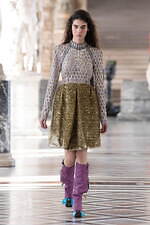 ルイ・ヴィトン 2021年秋冬ウィメンズコレクション - “黄金時代”のロマンを辿って、普遍性と神秘｜写真26