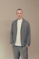 ユナイテッドアローズ＆サンズ×N.ハリ尾花大輔の新作、チェック柄シャツやゆったり感あるフーディーなど｜写真23