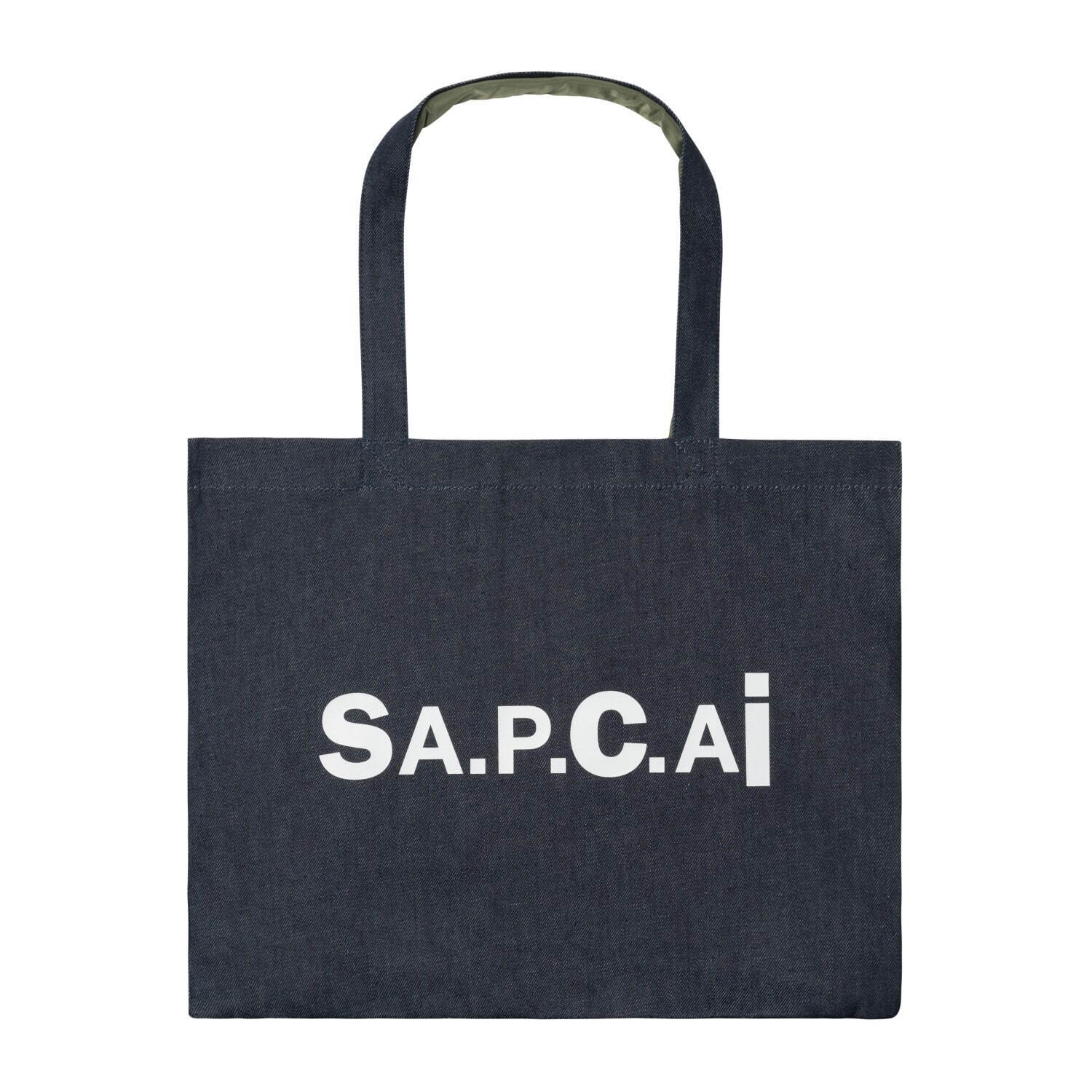 A.P.C.×sacaiのデニムジャケットやロゴフーディ、フリンジ付き白スニーカーなど｜写真22