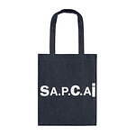 A.P.C.×sacaiのデニムジャケットやロゴフーディ、フリンジ付き白スニーカーなど｜写真27