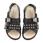 A.P.C.×sacaiのデニムジャケットやロゴフーディ、フリンジ付き白スニーカーなど｜写真21