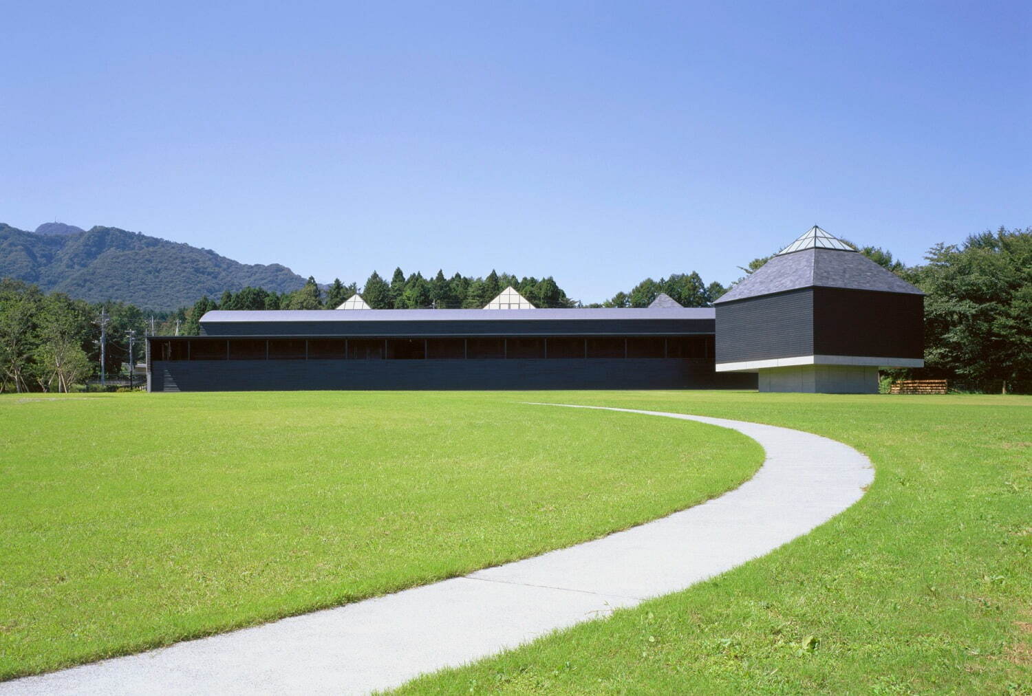 「原美術館ARC」初の展覧会、奈良美智・宮島達男らの現代美術～狩野派の日本画など古美術｜写真11