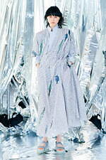 ミキオサカベ 2021-22年秋冬コレクション - 静的なプロダクトに咲く繊細な草花｜写真15