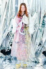 ミキオサカベ 2021-22年秋冬コレクション - 静的なプロダクトに咲く繊細な草花｜写真24