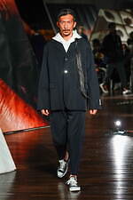 フミト ガンリュウ 2021-22年秋冬コレクション - 必然的多様性を探求して｜写真28