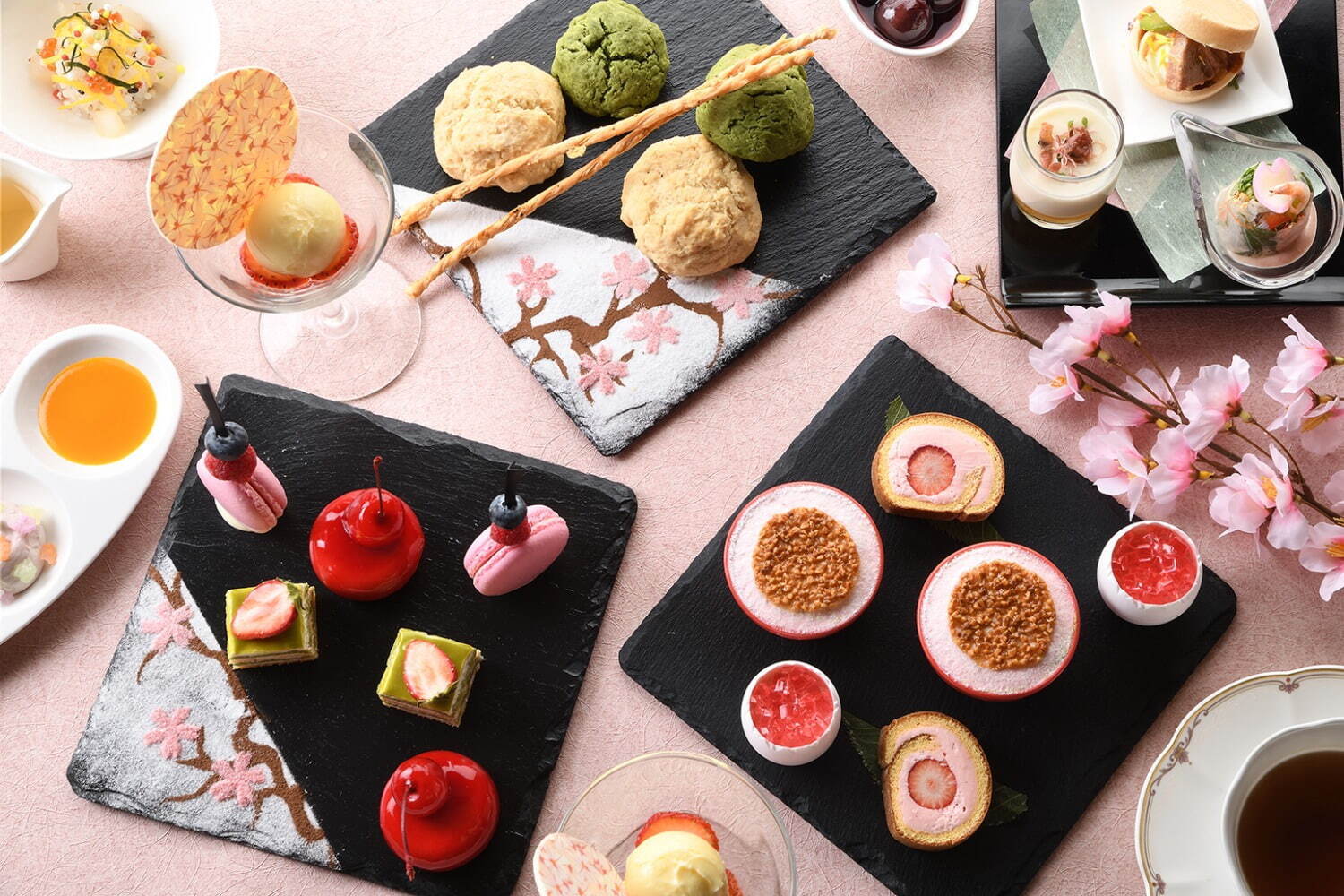 新横浜プリンスホテル さくらと苺 の春限定アフタヌーンティー 桜ロールケーキやマカロンなど ファッションプレス