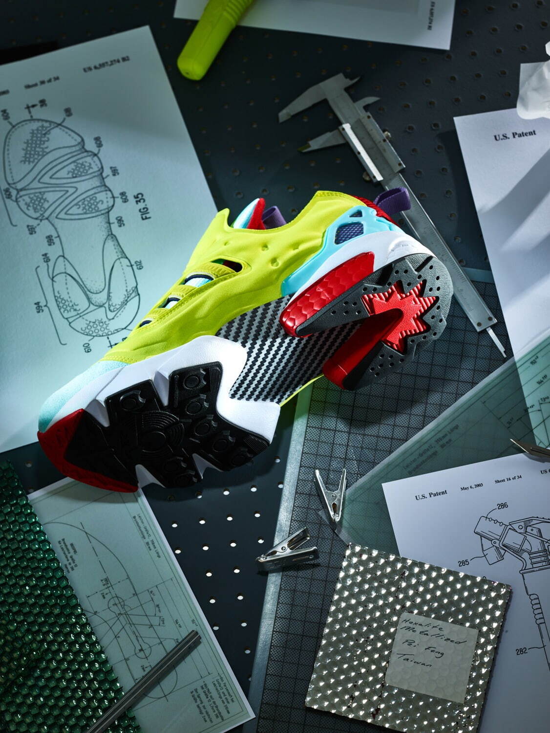 アディダス オリジナルス×リーボック「ZX フューリー」両ブランドの人気スニーカーを融合｜写真13