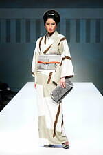 ジョウタロウ サイトウ 2021-22年秋冬コレクション - 宇宙の如く広いキモノの世界｜写真17