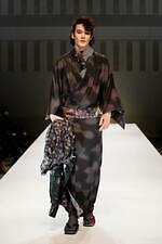 ジョウタロウ サイトウ 2021-22年秋冬コレクション - 宇宙の如く広いキモノの世界｜写真43