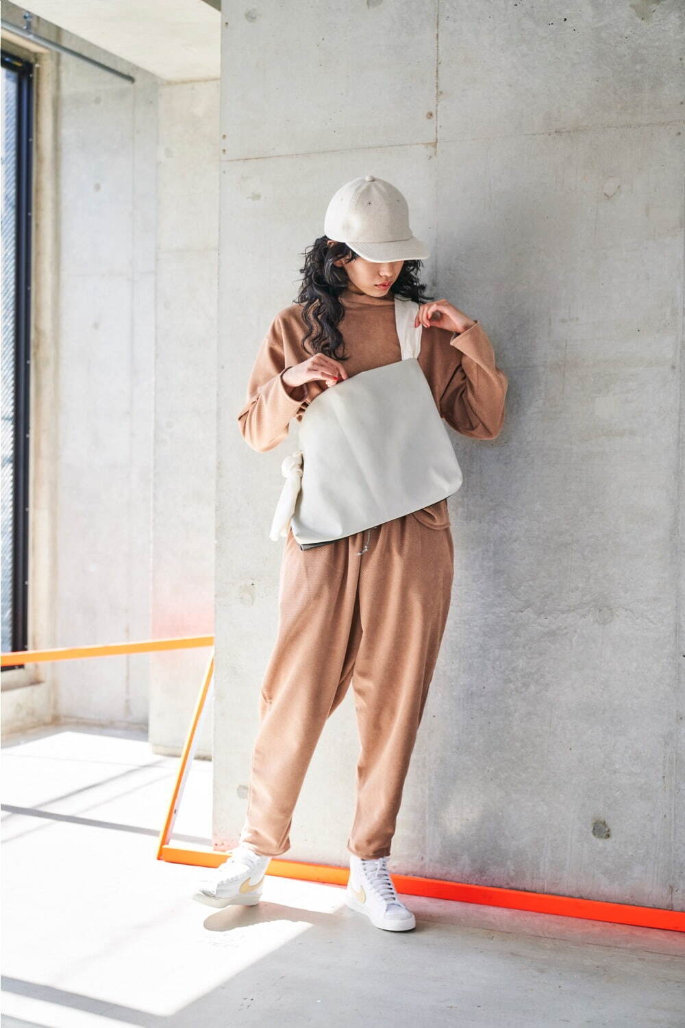 スニュウ(sneeuw) 2021-22年秋冬ウィメンズ&メンズコレクション  - 写真26