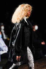 フォーサムワン 2021年秋冬コレクション - 柔らかく、穏やかに──ひとに寄り添う衣服｜写真42