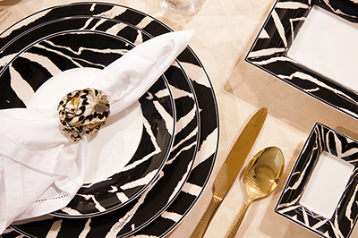 ロベルト カヴァリ ホームコレクションが日本上陸 - 青山店で販売開始