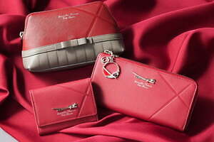 サマンサタバサプチチョイス＆キングズに映画『るろうに剣心』コラボ財布、剣心の逆刃刀プレート付き