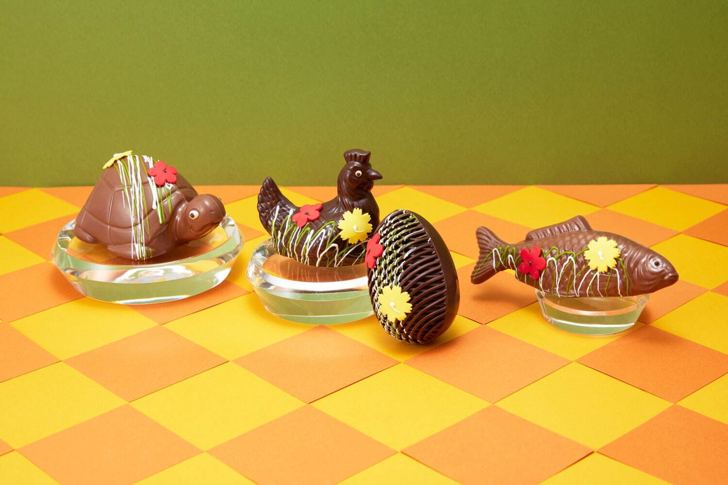ジャン＝ポール・エヴァンのイースター、花を飾った卵型ショコラ＆いわし型ショコラ缶など