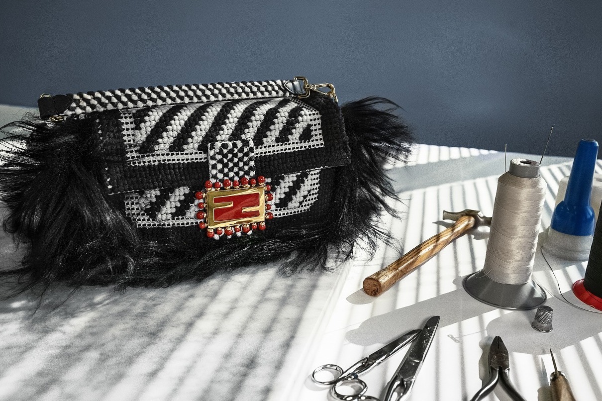 フェンディのエキシビション、大阪で - イタリア各地の伝統工芸を施したバッグ「バゲット」を展示