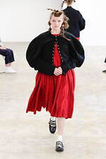 トリコ・コム デ ギャルソン 2021-22年秋冬コレクション、心に秘めた無邪気な少年らしさ｜写真15