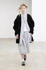 トリコ・コム デ ギャルソン 2021-22年秋冬コレクション、心に秘めた無邪気な少年らしさ｜写真18