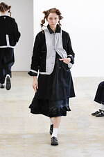 トリコ・コム デ ギャルソン 2021-22年秋冬コレクション、心に秘めた無邪気な少年らしさ｜写真21