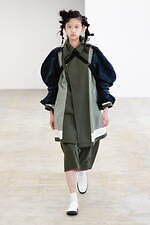 トリコ・コム デ ギャルソン 2021-22年秋冬コレクション、心に秘めた無邪気な少年らしさ｜写真29