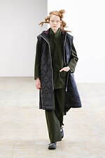 トリコ・コム デ ギャルソン 2021-22年秋冬コレクション、心に秘めた無邪気な少年らしさ｜写真32